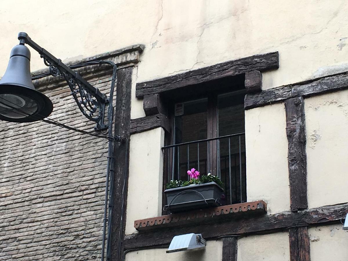 Maitagarri Casco Antiguo Apartment Pamplona Exterior photo